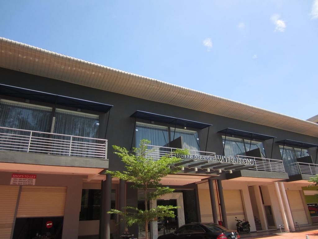 Waterfront Boutique Hotel Port Dickson Exteriör bild